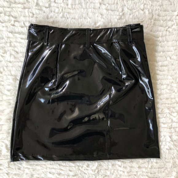FINAL PRICE DROP CLEARANCE NWOT H&M Pleather Skirt Black XS - Picture 4 of 4